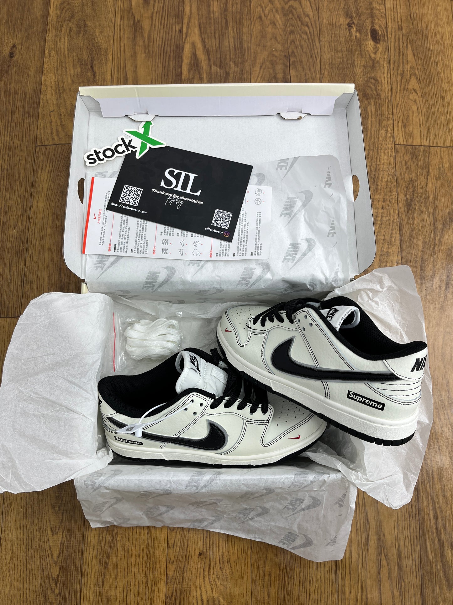 Supreme x SB Dunk Low Dark Red Off White RM2308-235